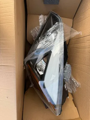A66-01405-004 | Genuine Freightliner® Left Headlamp For Cascadia RHT LED