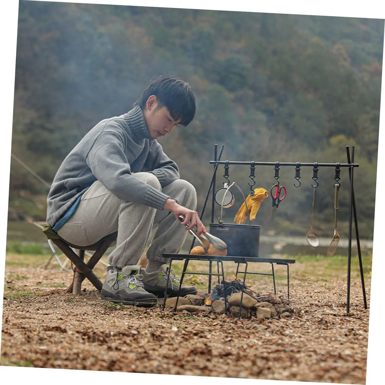 BESTonZON Outdoor Tripod Stool Camping Stool with Durable Cloth Lightweight and Portable Fishing Chair for Hiking Beach and Outdoor Activities