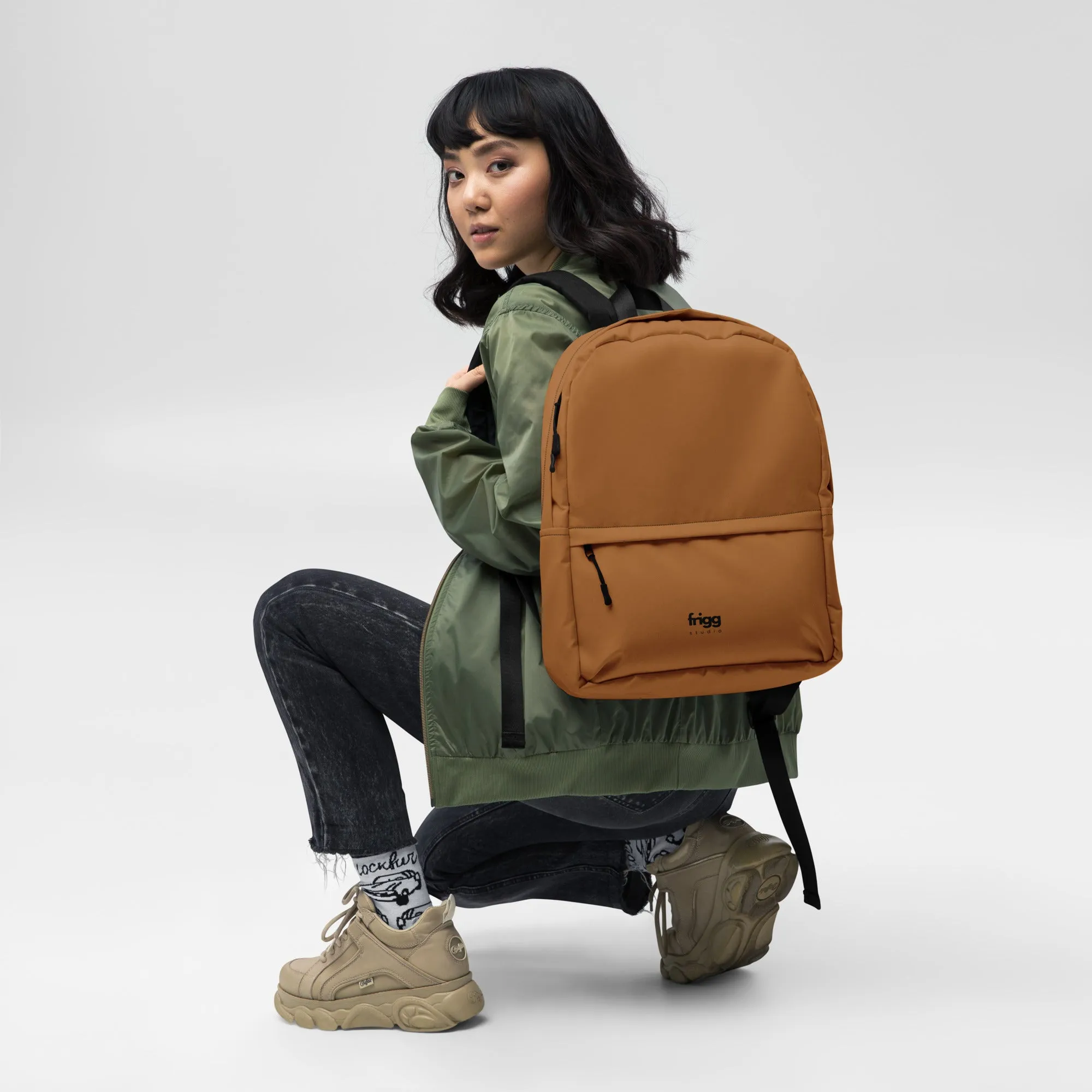 BURNT COFFEE - WATER-RESISTANT BACKPACK WITH LAPTOP POCKET