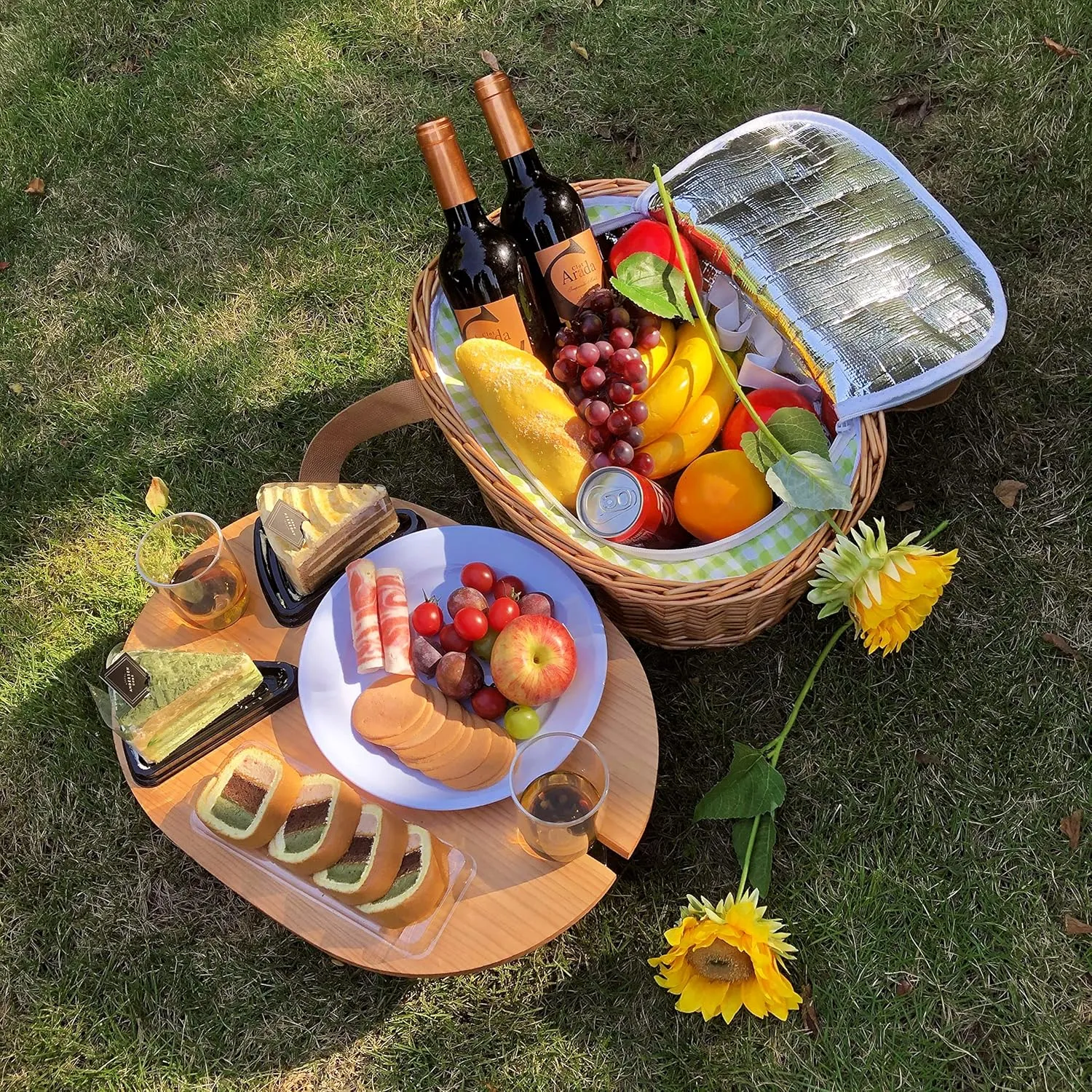 Hap Tim Wicker Picnic Basket Set for 4 with Mini Folding Wine Picnic Table & Large Insulated Cooler Bag & Cutlery Service Kits for 4 Person, Couples Gifts, Wedding Gifts (Y2209-4-GR)