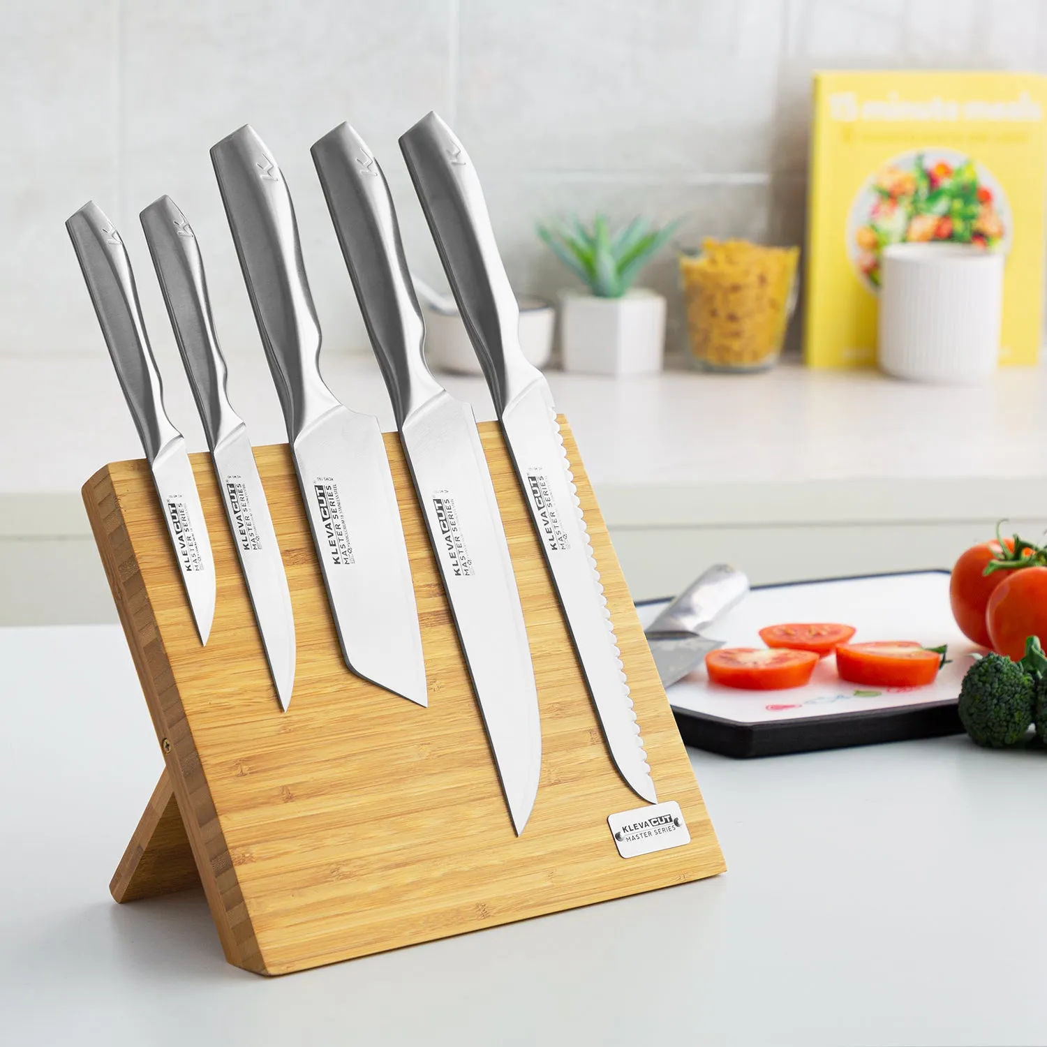 Kleva® Bamboo Magnetic Knife Block! Store Your Knifes Safely And Securely!
