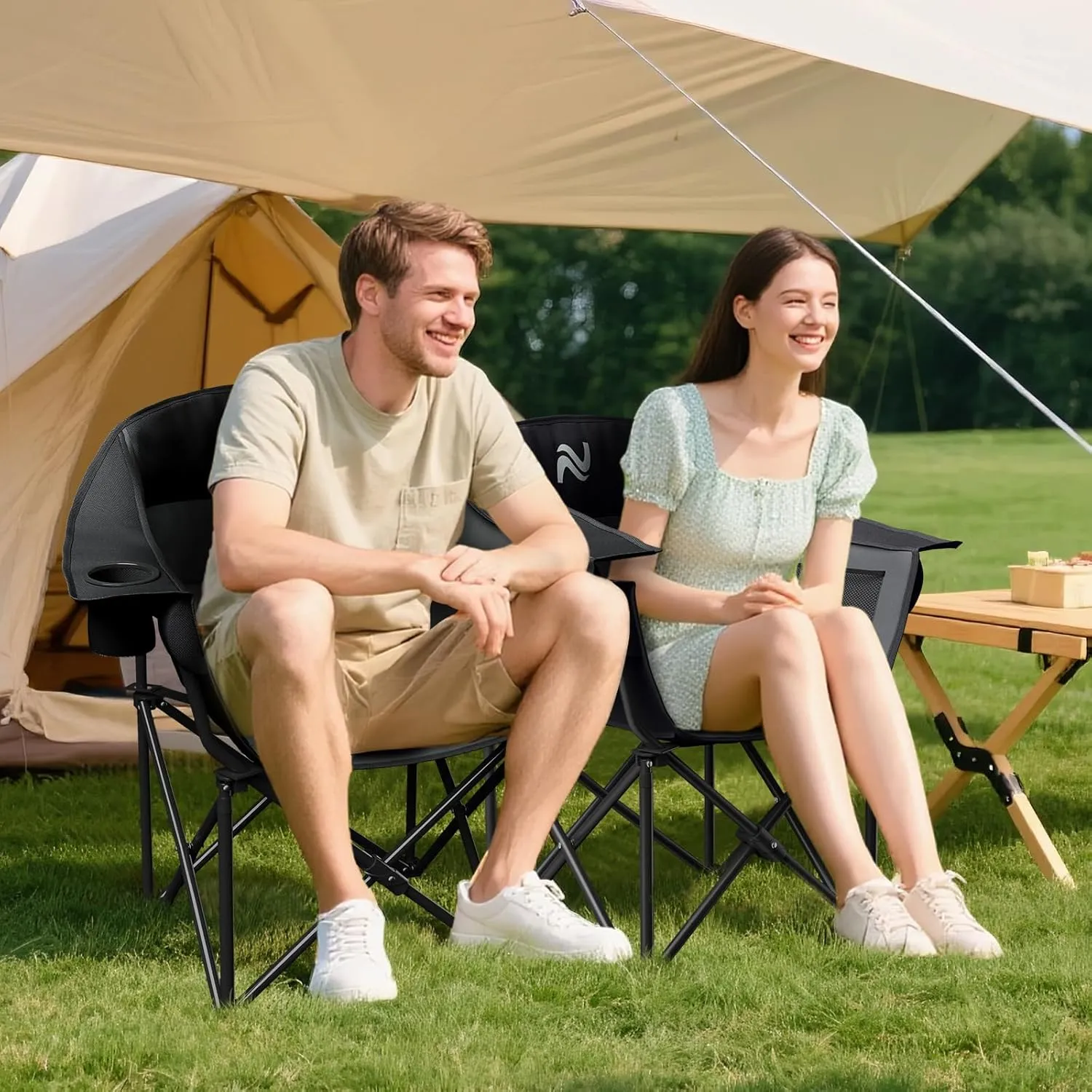 NAIZEA Oversized Padded Camping Chair, Outdoor Folding Chair, Portable Heavy Duty Arm Chairs with Side Pockets, Cup Holder for Beach, Lawn, Picnic, Fishing, Backpacking