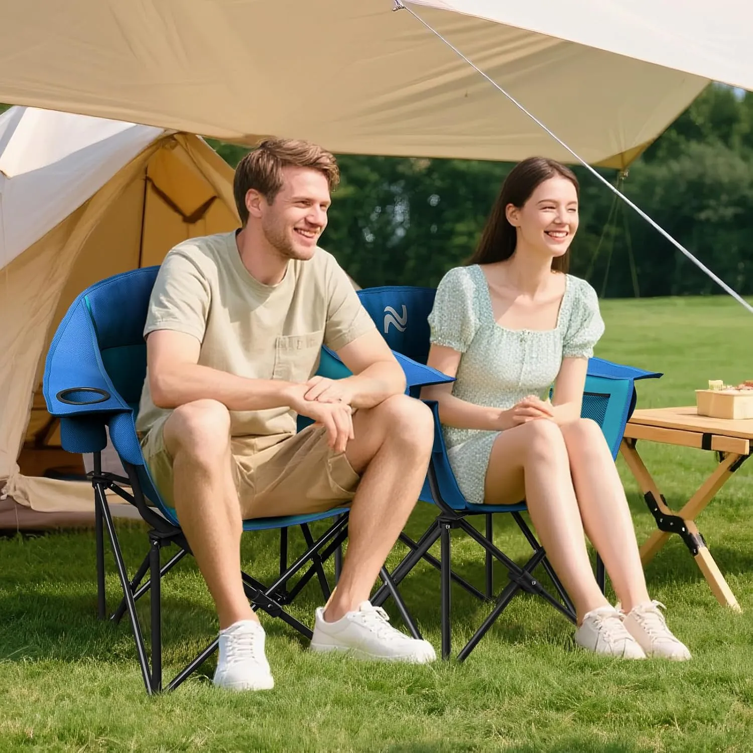 NAIZEA Oversized Padded Camping Chair, Outdoor Folding Chair, Portable Heavy Duty Arm Chairs with Side Pockets, Cup Holder for Beach, Lawn, Picnic, Fishing, Backpacking