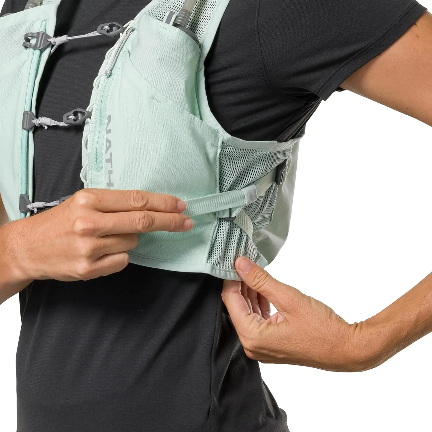 Nathan Women's Hydration Vest - Lightweight Mesh, Breathable, 2x14oz Flasks, 2L Bladder, Reflective Vest, Pinnacle Breeze
