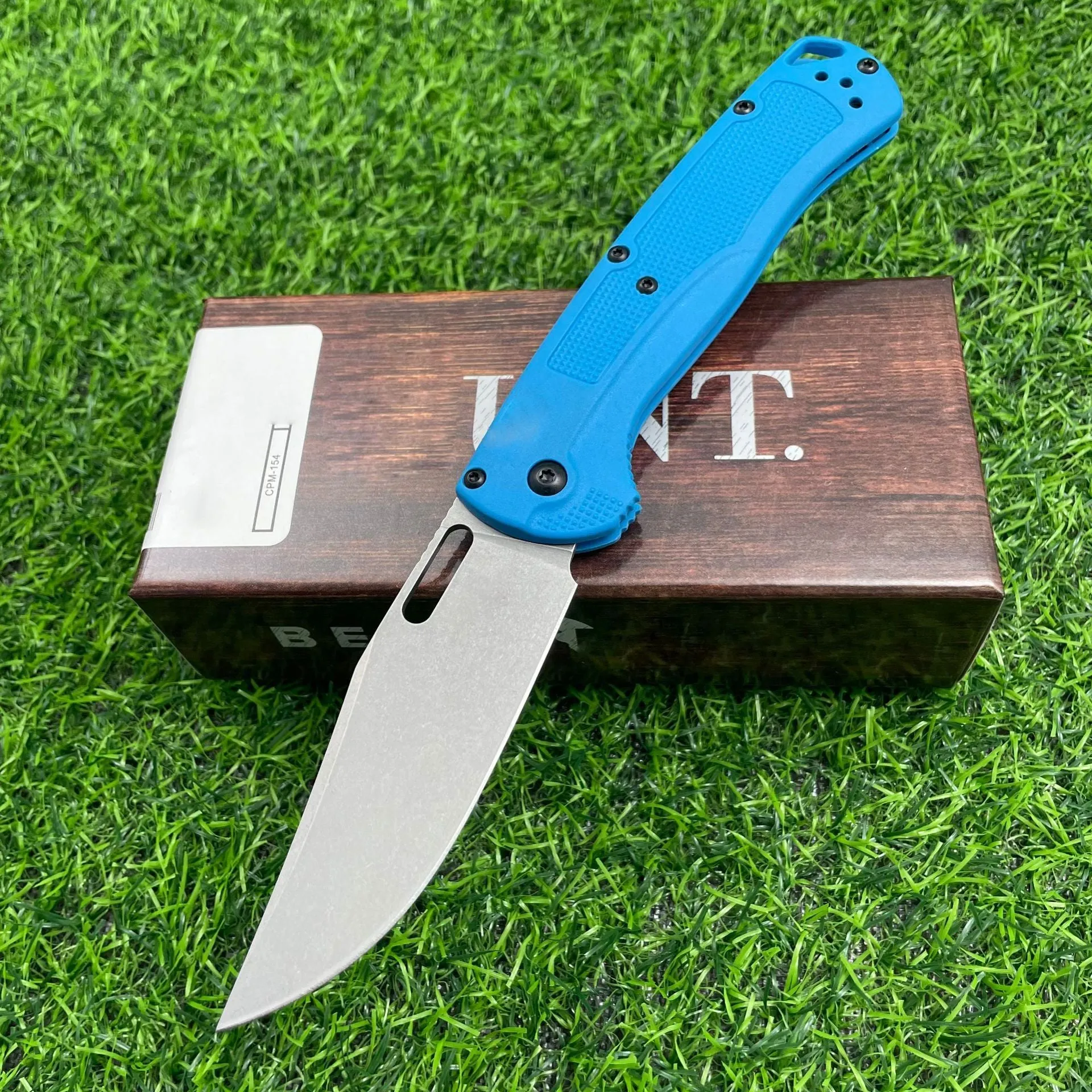 Nylon Fiber Handle Butterfly High Hardness Folding Knife