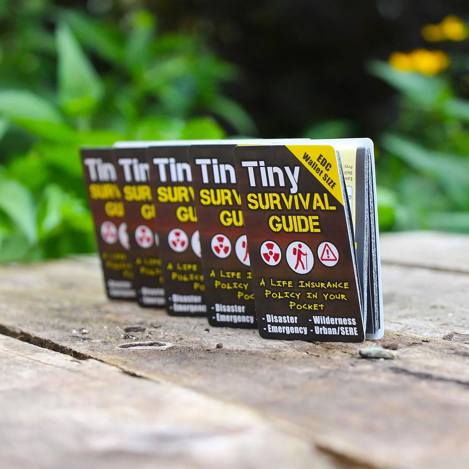 Tiny Survival Guide: A Life Insurance Policy in Your Pocket - The Ultimate “Survive Anything” Everyday Carry: Emergency, Disaster Preparedness Micro-Guide, 5-Pack