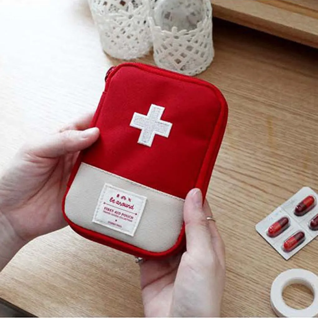 Trousse à Pharmacie de Voyage <br>First Aid
