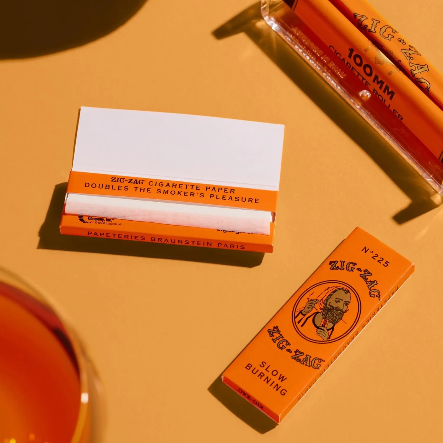 Zig-Zag Rolling Papers - 1 1/4 French Orange Rolling Papers - Natural Gum Arabic - 78 MM - 24 Booklets with 32 Papers per Booklet